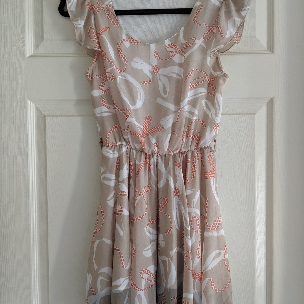 Cap sleeves chiffon mini dress